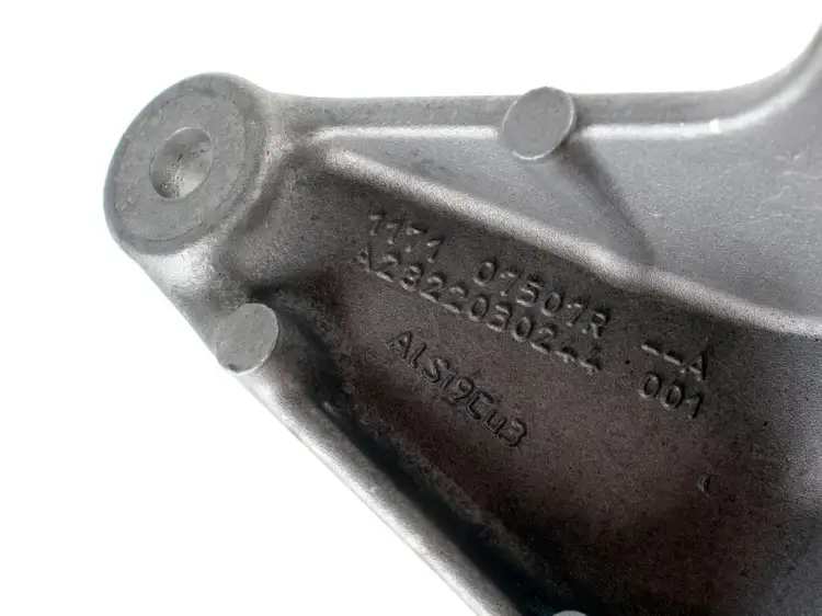 ŁAPA MOCOWANIE WSPORNIK ALTERNATORA 4