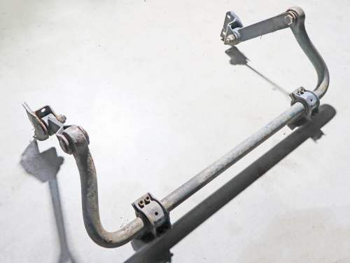 STABILIZATOR PRZEDNI Z ŁĄCZNIKAMI 1