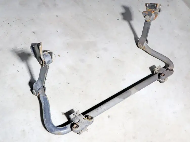 STABILIZATOR PRZEDNI Z ŁĄCZNIKAMI 3