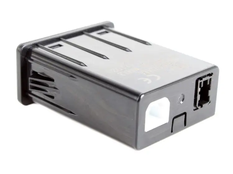 GNIAZDO ŁADOWANIA TRANSMISJI DANYCH PORT USB-C 2