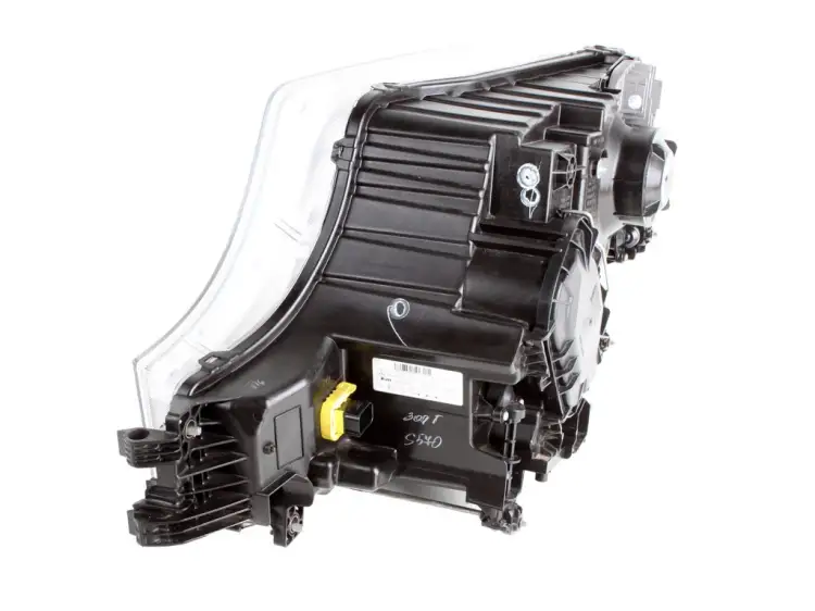 REFLEKTOR PRAWY PRZEDNI LAMPA DRL 3